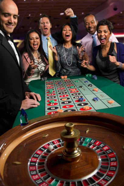 Dragon Tiger live table interface showing real-time card reveal